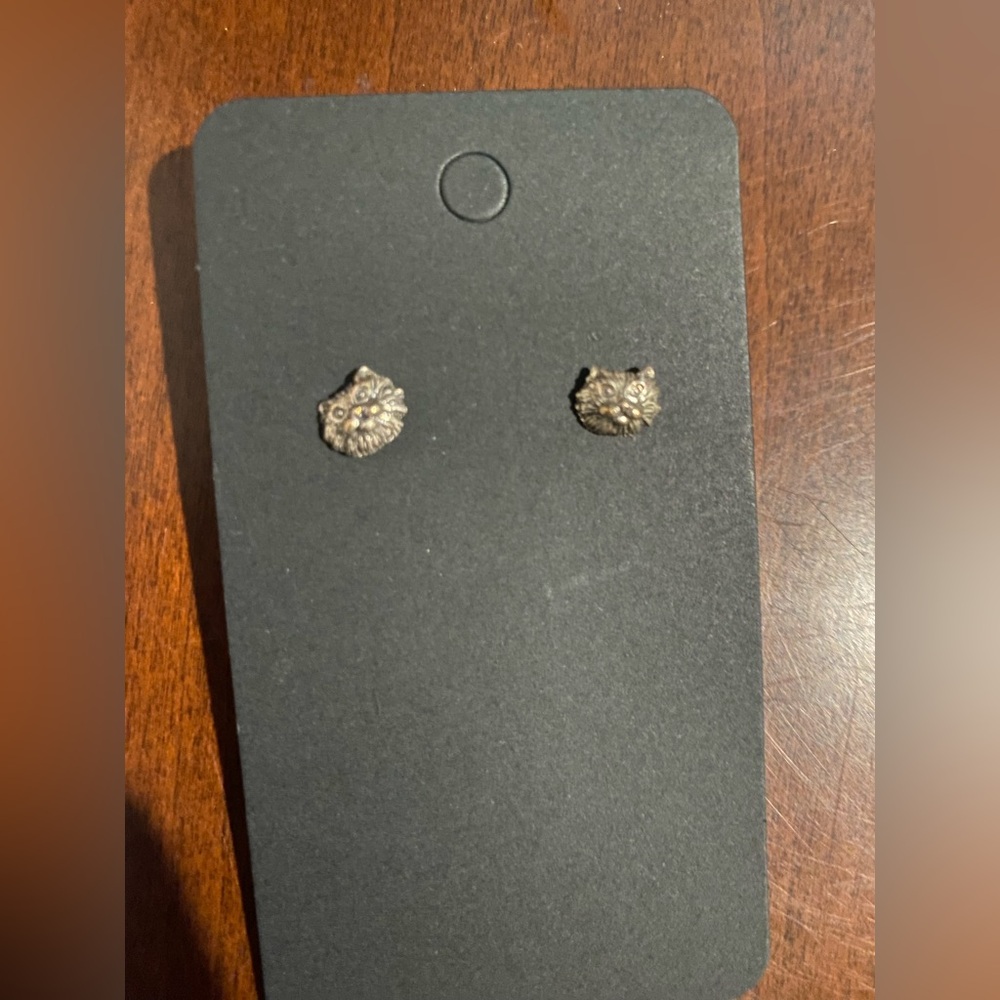 Silver Cat Stud Earrings - Picture 2 of 3